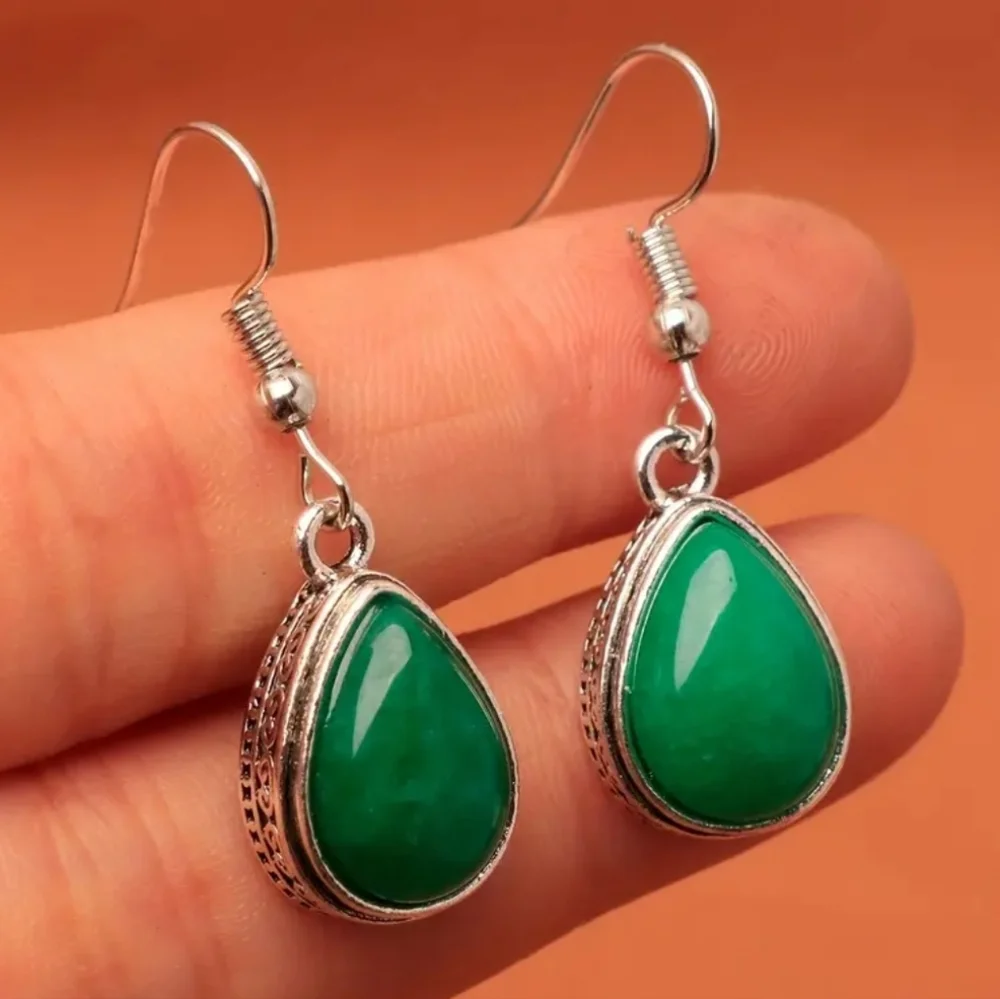 Vintage Inspired Silver Plated Alloy Faux Emerald Earrings 2/$15‎ 3/$20 4/$25